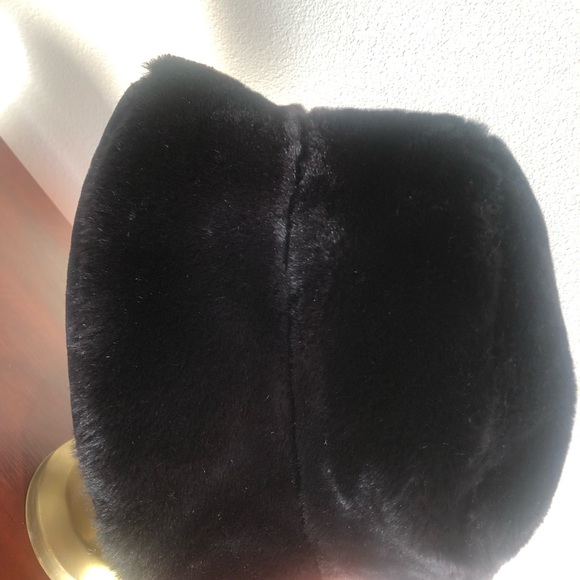 Preston & York Black faux fur Winter bucket hat - Picture 4 of 13